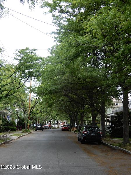 4th image of 17 Woodrow Court