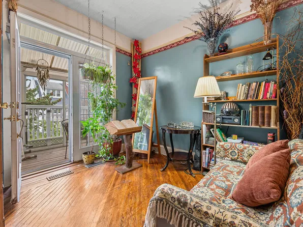 455 East 28th Street image 16 of 28