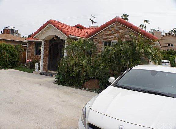 2nd image of 4836 Topanga Canyon Blvd