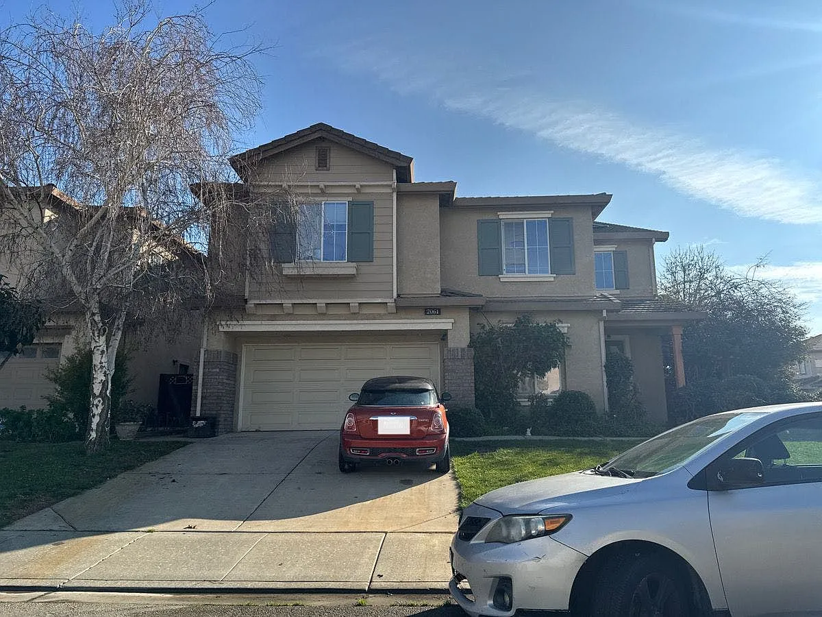 2061 Tupelo Way photo 1