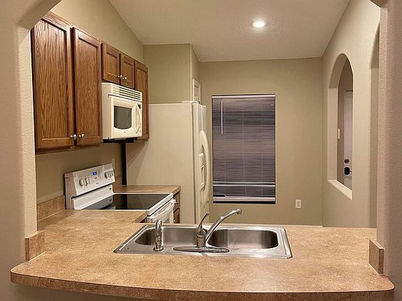 5th image of 500 Margie Dr