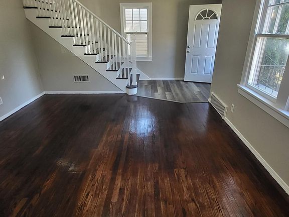2nd image of 517 Chambers Rd