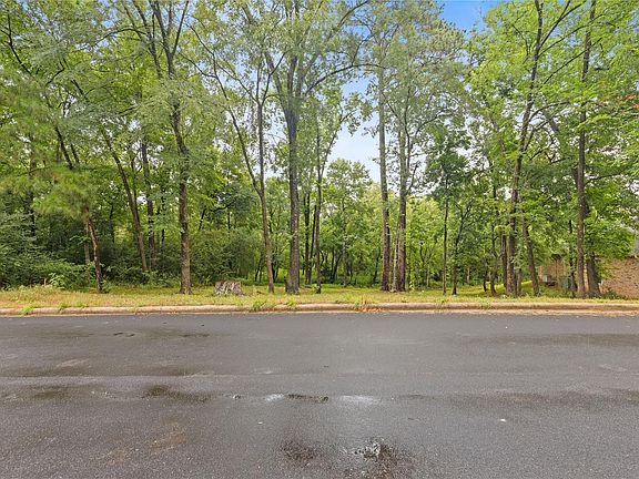 5th image of 814 Overbrook Dr