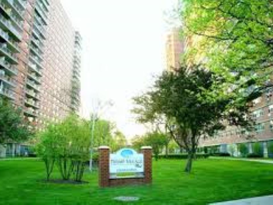 1st image of 2944 W 5th St #9