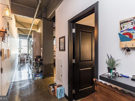 3rd image of 1701 Tulip St Unit 303
