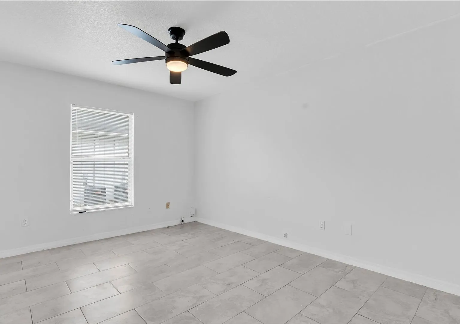 3421 Temple Street — Photo 2