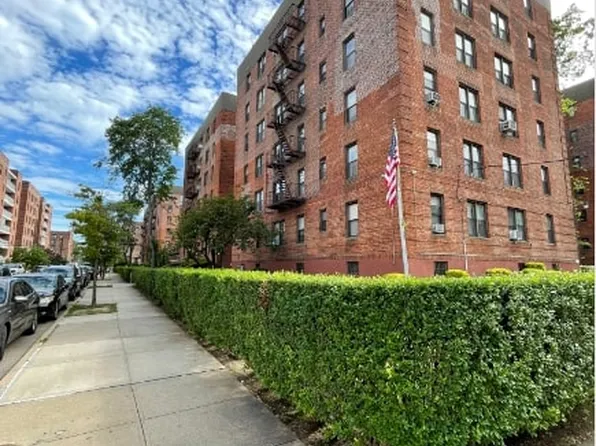 2620 East 13th Street image 1 of 14