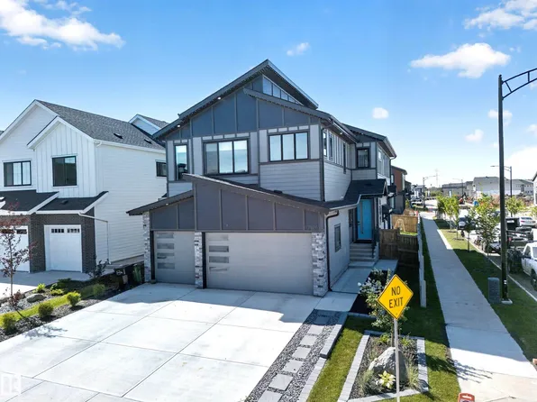 17128 2nd St NE, Edmonton, AB T5Y 3K6