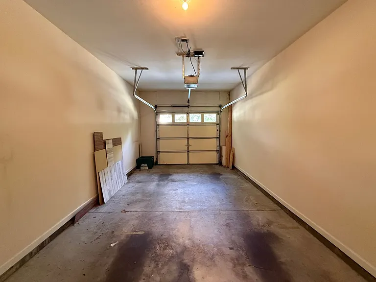 5994 Fox Point Cir — Photo 17