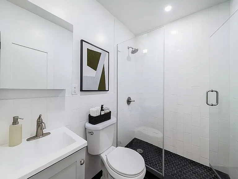 753 9th Ave #3B — Photo 4