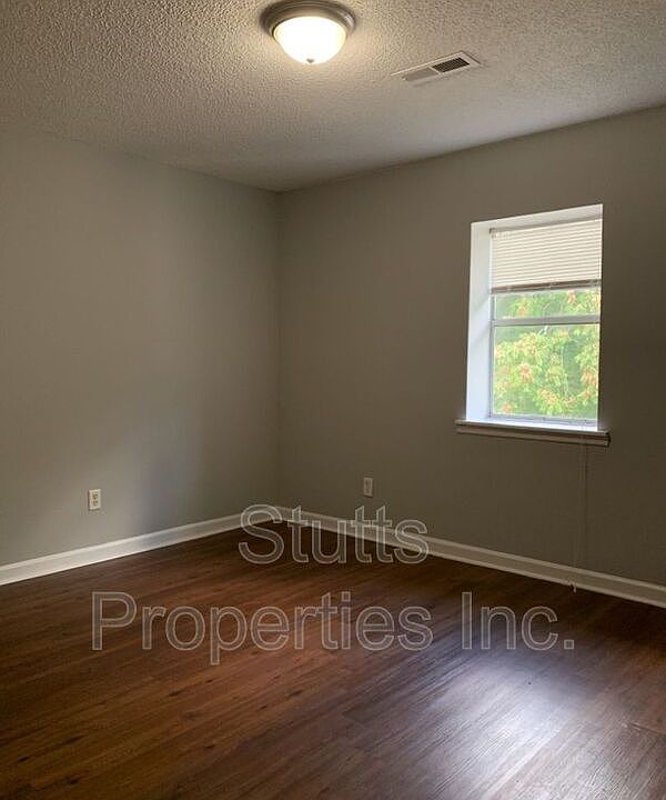 108 Watts Bar St UNIT 3, Sheffield, AL 35660 Zillow