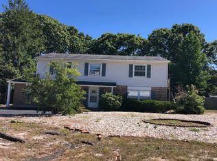 26 Essex Dr, Coram, NY