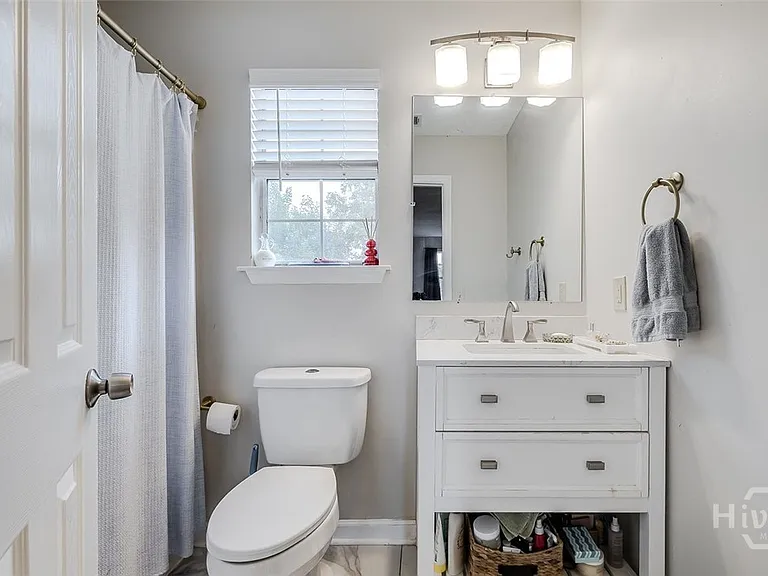 110 Embassy Ct — Photo 29