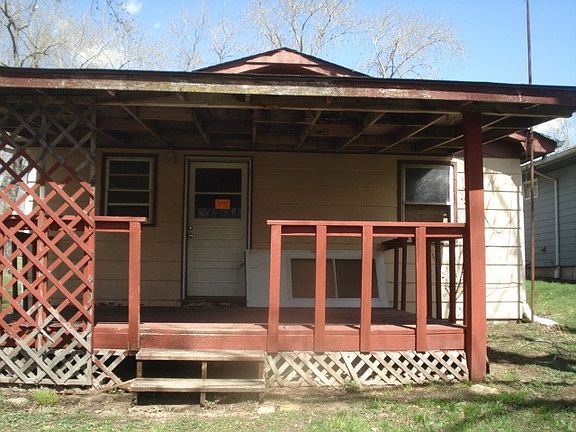 2nd image of 21443 W Elmwood Ave