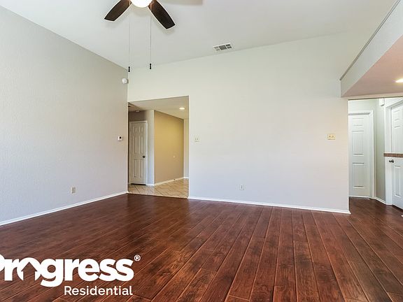 3rd image of 2728 Woodlark Dr