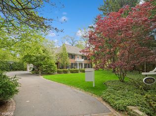 1098 Fisher Ln, Winnetka, IL 60093