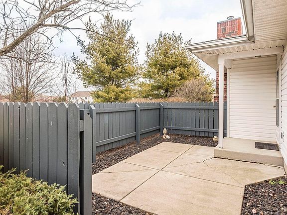 3rd image of 8400 Greyhawk Cir