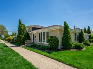 3873 Brummel St, Skokie, IL 60076