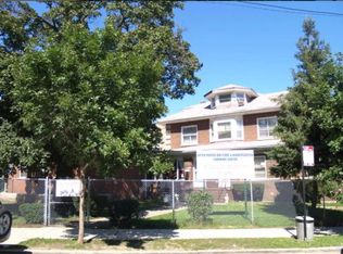 7428 N Rogers Ave, Chicago, IL 60626