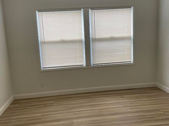 5th image of 3140 11th Ave