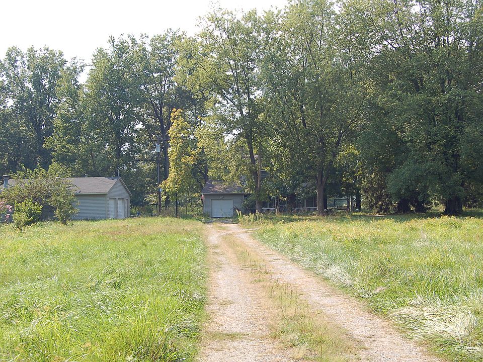2nd image of 9001 Swigert Rd