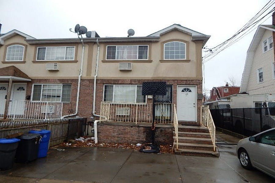 1st image of 10026 196th St