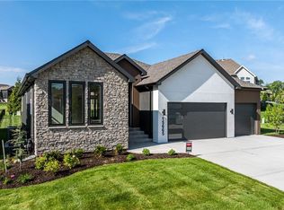 15665 W 165th St, Olathe, KS 66062