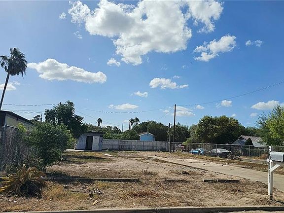 3rd image of 409 Apollo Ln