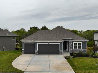 10504 N Mulberry St, Kansas City, MO 64155