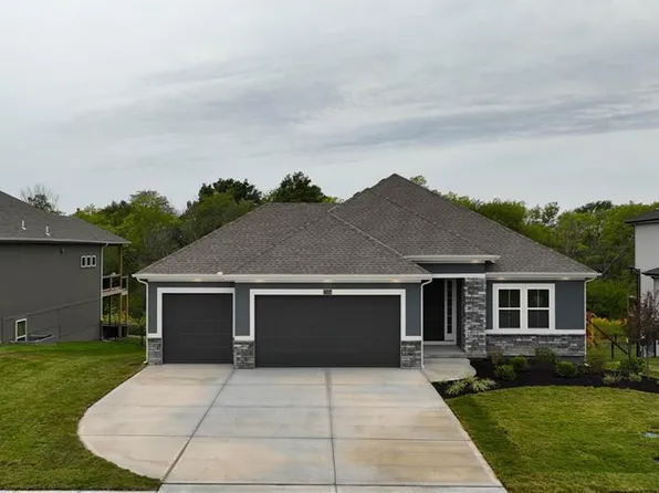 10504 N Mulberry St, Kansas City, MO 64155