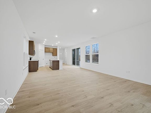 5th image of 16079 Meadow Frost Ct