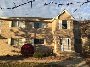 305 Loyola Dr APT B, Elgin, IL 60123