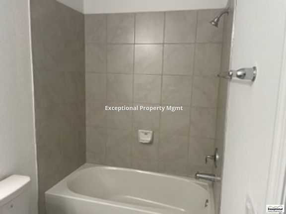 4th image of 14131 Heritage Landing Blvd #837