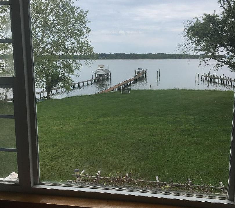 1st image of 41014 Lake And Breton View Dr