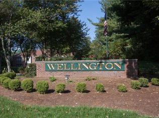40 Wellington Dr, Farmington, CT 06032
