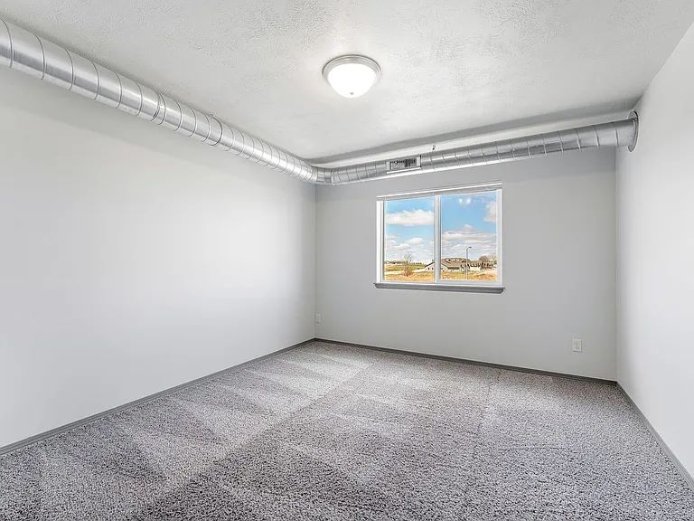 Whisper Ridge Commons — Photo 102