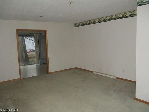 3rd image of 3980 Englewood Dr
