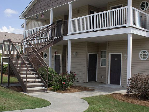 2nd image of 68 Richards Dr APT 10