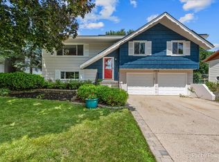 1902 Cannon Ct, Schaumburg, IL 60193