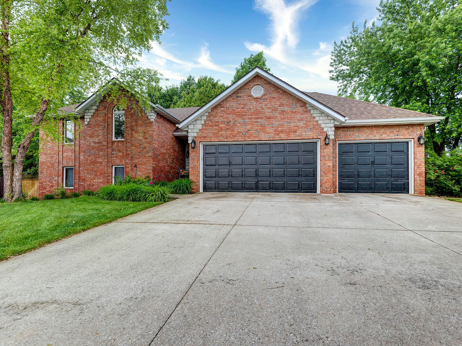 2146 W Village Ter, Springfield, MO 65810 | Zillow