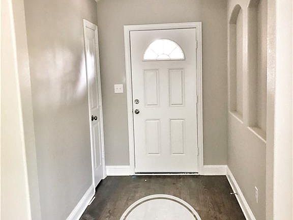 4th image of 1531 E Woodin Blvd