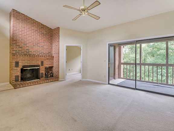 2nd image of 123 Turtle Creek Rd APT 11