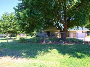 1615 E Lily Ln, Mustang, OK 73064
