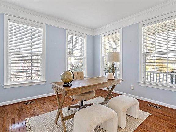 5th image of 1200 Fairfax Woods Dr
