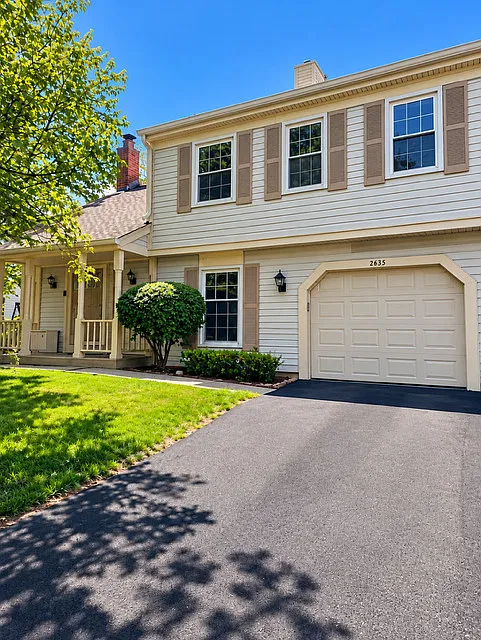 2635 College Hill Cir