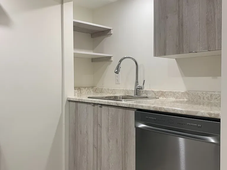 54 Victor Large Way #LOWER — Photo 13