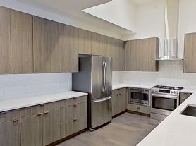 1616 S Broadway