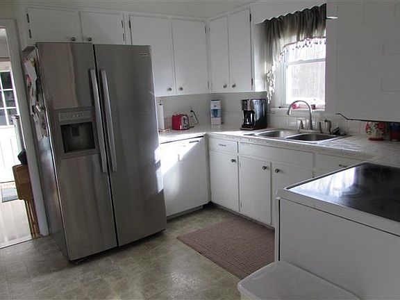 4th image of 717 Ingalls St