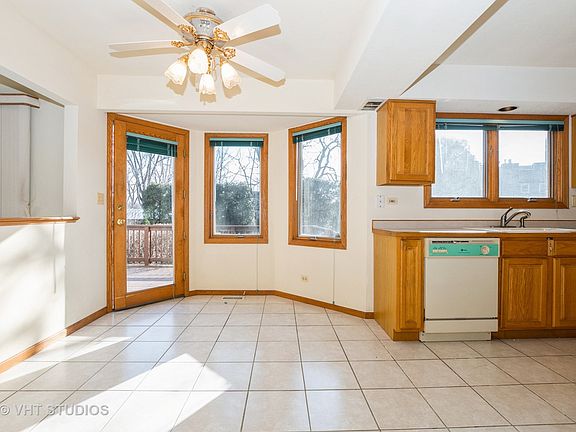 3rd image of 7025 167th St APT D