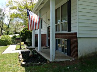 400 East Dr, Oak Ridge, TN 37830